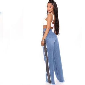 Fashion Nova Back On Top Contrast Wide Flare Leg Jeans